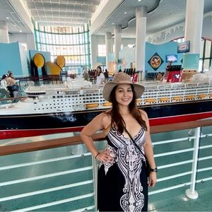 Meet your Posher, HC.